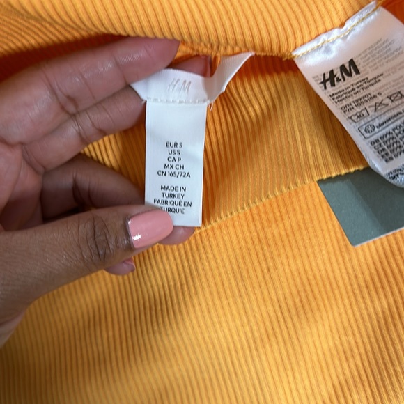 H&M seamless, ribbed leggings. - Picture 3 of 4